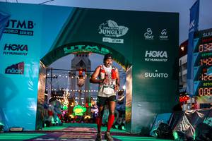 BIB: 51149, 032, 142, 000
                            <button type="button" onclick="openModal(24863507)" class="btn btn-primary btn-sm float-right btn-popup" data-toggle="modal" data-target=".modal-high-quality">
                        <i class="fas fa-shopping-cart"></i> Add to Cart
                    </button>
                                            <button type="button" onclick="isThisMe(24863507, true)" class="btn btn-success btn-sm float-right btn-popup btn-isme hidden" data-toggle="tooltip" data-placement="bottom" title="นี่คือรูปของคุณใช่ไหม คลิกที่นี่เพื่อเอาเข้าอัลบั้ม">
                        <i class="fas fa-plus"></i> Add to album
                    </button>
                    <button type="button" onclick="isThisMe(24863507, false)" class="btn btn-warning btn-sm float-right btn-popup btn-isnotme hidden">
                        <i class="fas fa-ban"></i> Remove from album
                    </button>